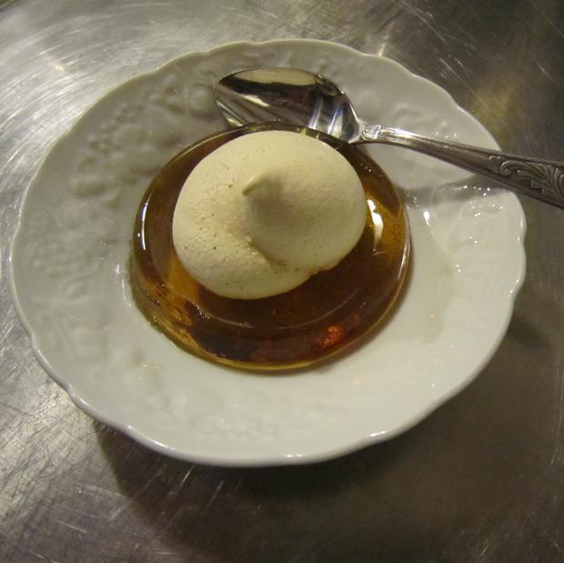 Gelée de Pineau des Charentes et meringue